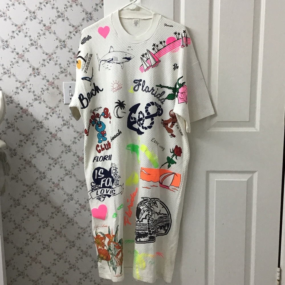 Rare Vintage 90’s Souvenir Florida Motif All Over Print One Size T-Shirt Dress.